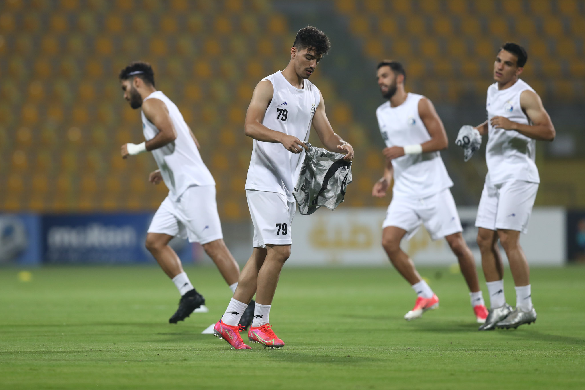 استقلال آماده رویارویی با الهلال / گزارش تصویری از گرم کردن آبی پوشان