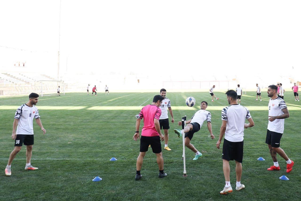 علیرضا ابراهیمی در تمرین پرسپولیس؛ مدافع سرخ ها مصدوم نیست / عکس
