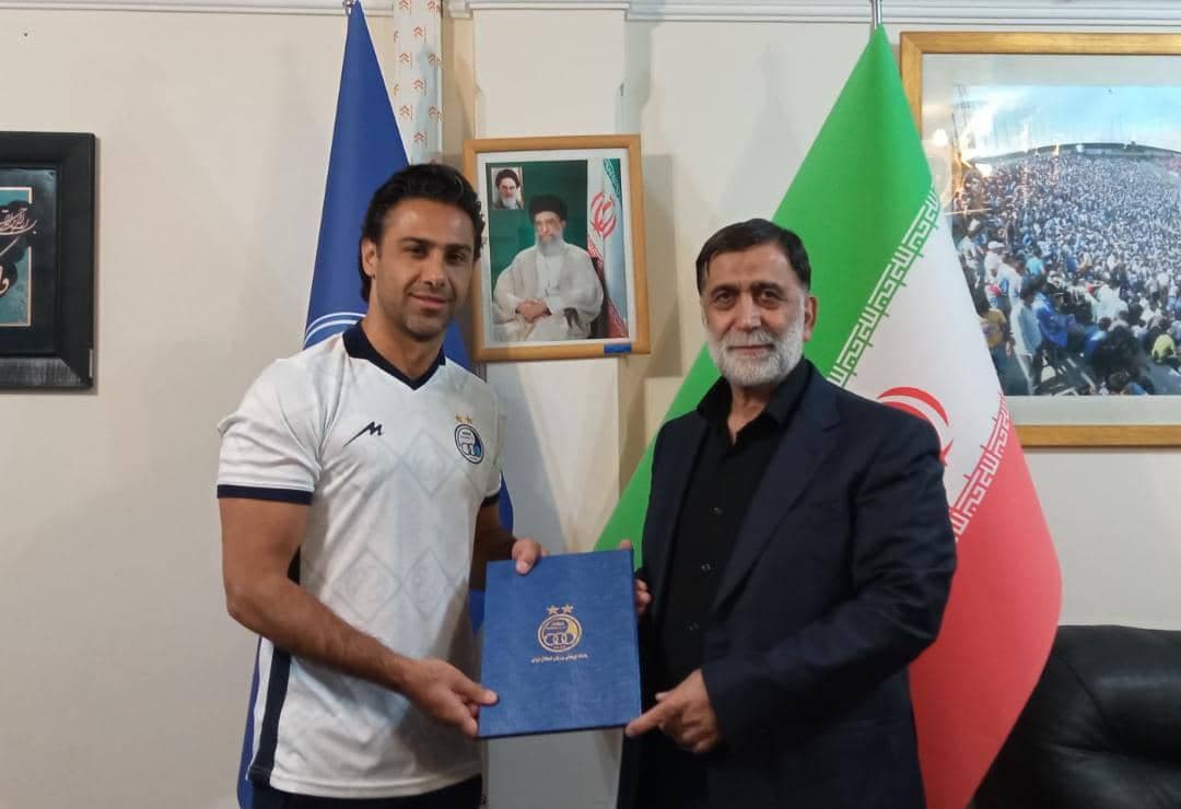 فرهاد مجیدی 3 سال دیگر در استقلال ماندنی شد / رسمی