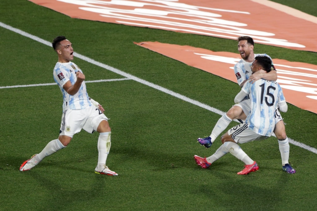 آرژانتین 3-0 اروگوئه؛ درخشان مثل خورشید