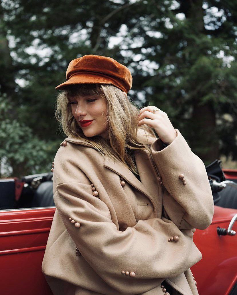 دانلود آهنگ Holy ground(Taylor's version) از Taylor Swift با متن و ترجمه