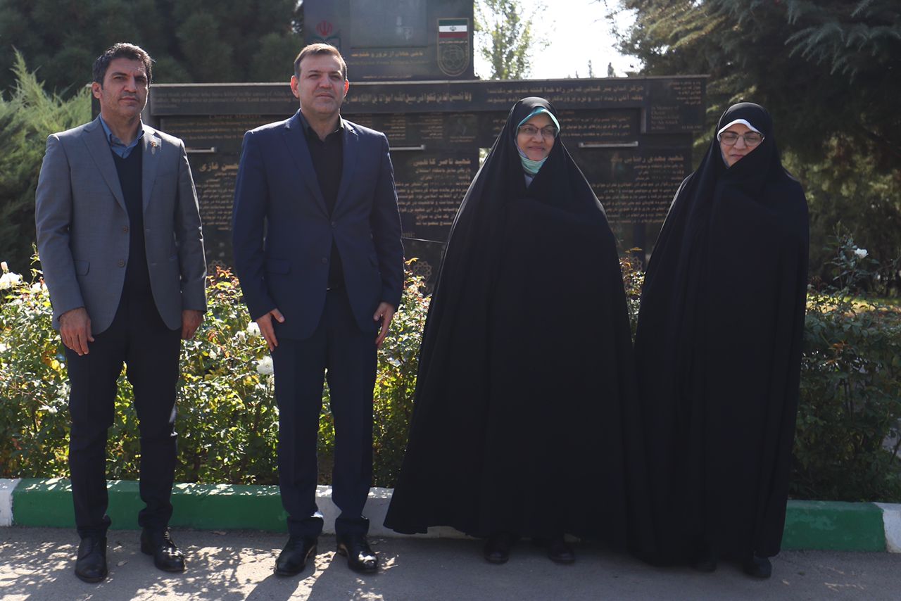 نمایندگان مجلس در تمرین تیم ملی بانوان / گزارش تصویری