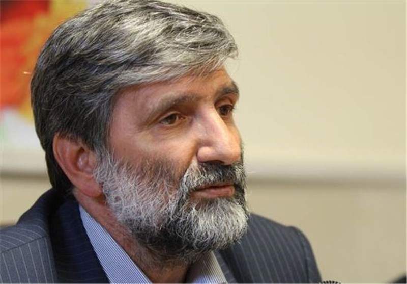 ششگلانی: هیات فوتبال و اداره کل ورزش و جوانان استان به تراکتور کمک می کنند