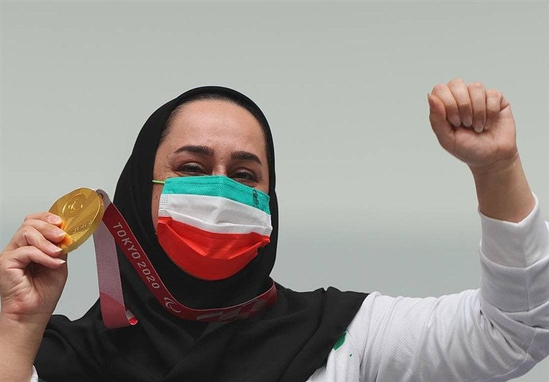 پارالمپیک ۲۰۲۰ | ساره جوانمردی، پرچمدار کاروان ایران در مراسم اختتامیه