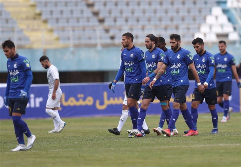 منیعی: به خاطر قهرمان کردن پرسپولیس، به فوتبال ایران خیانت کردند!
