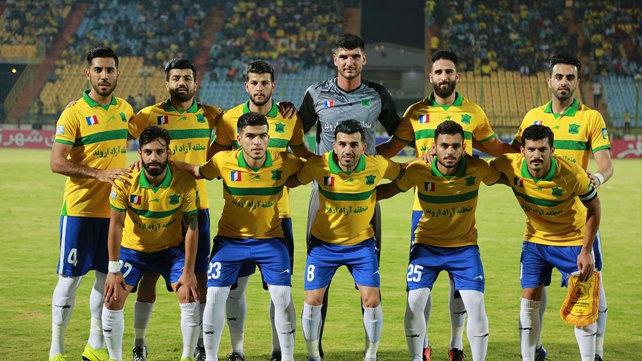 بازیکنان نفت آبادان همچنان در اعتصاب