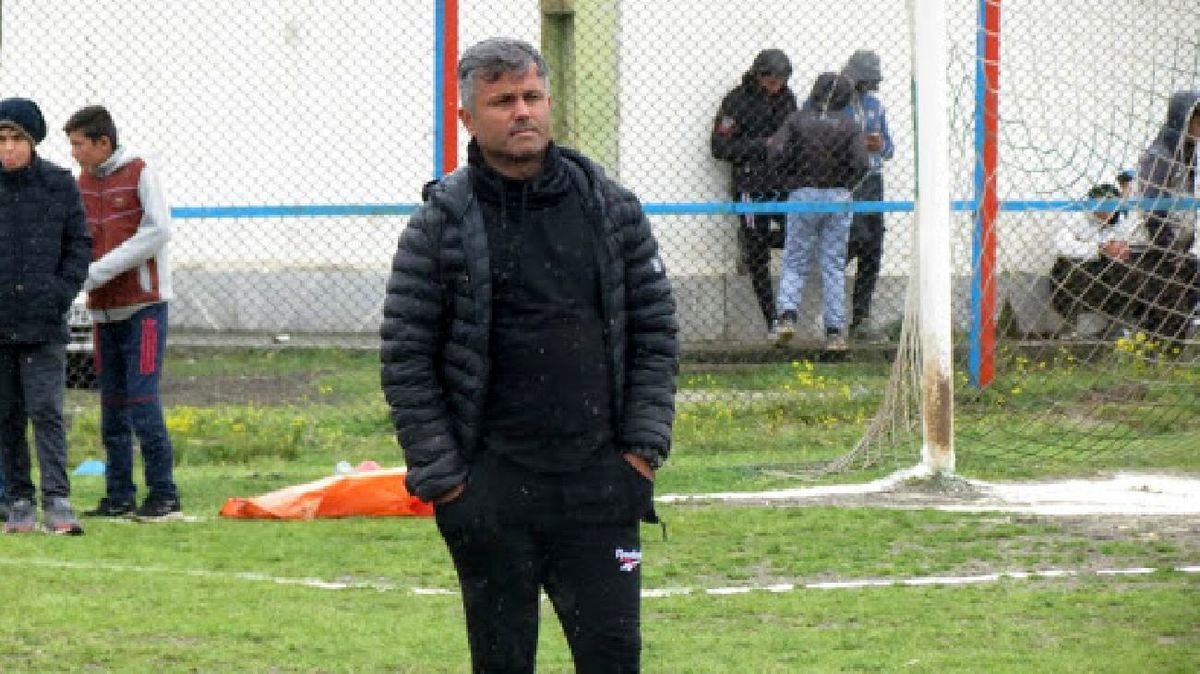 حسن اشجاری سرمربی سپیدرود رشت شد