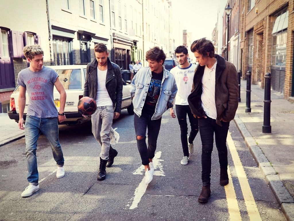 دانلود آهنگ ?Dose He Know از One Direction
