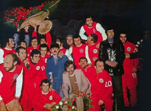 پرسپولیس دیگر حرفه ای نیست؛ ماهی 800 هزار تومان خرج ماست!