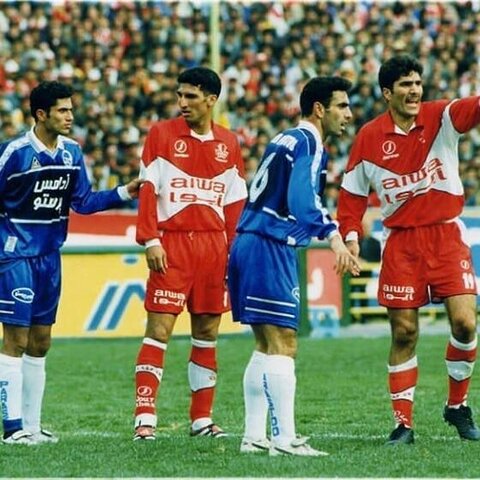 مهدی هاشمی نسب: هواداران پرسپولیس بعد از رفتنم به استقلال مادرم را کتک زدند و کم مانده بود بهش چاقو بزنند