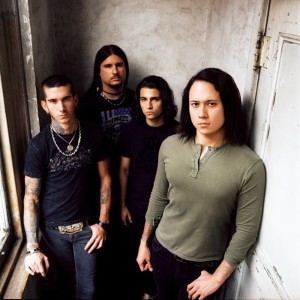 آهنگ dying in your arms از trivium + متن