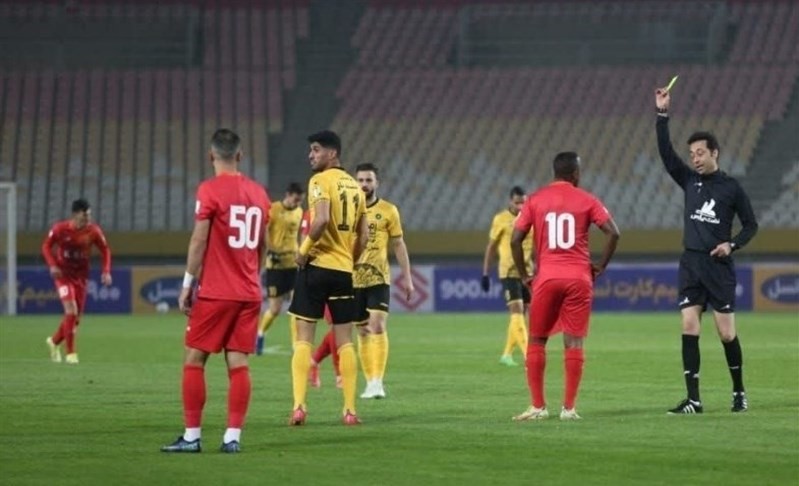 گرد و غبار شدید در اهواز / احتمال لغو دیدار فولاد و سپاهان