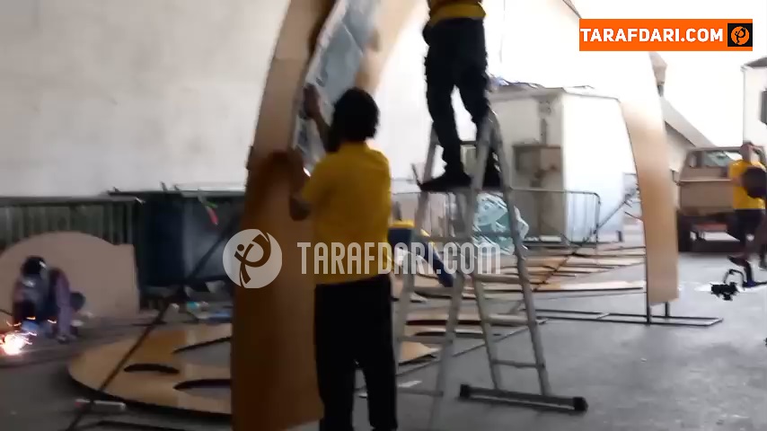 آماده سازی سکوی قهرمانی ساعتی پیش از آغاز فینال جام حذفی / فیلم
