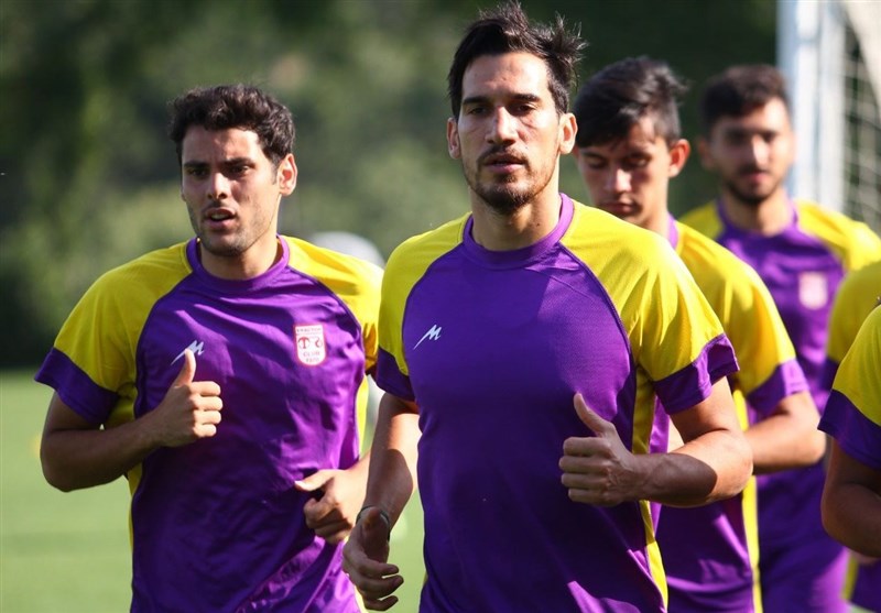 فرزاد حاتمی: خودم دیدم مربی تیمم چطور مراعات پرسپولیس را کرد!