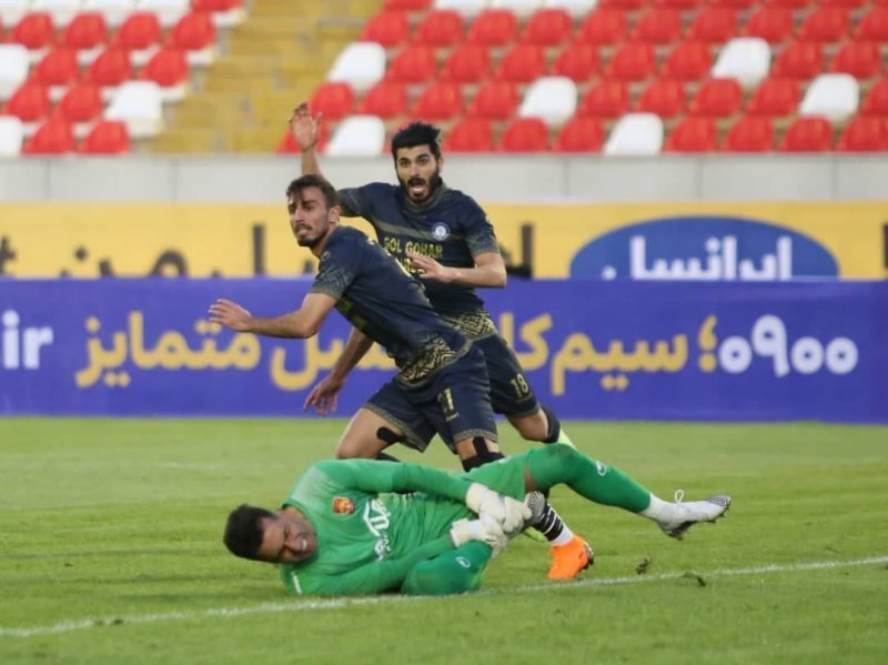 استقلال و پرسپولیس