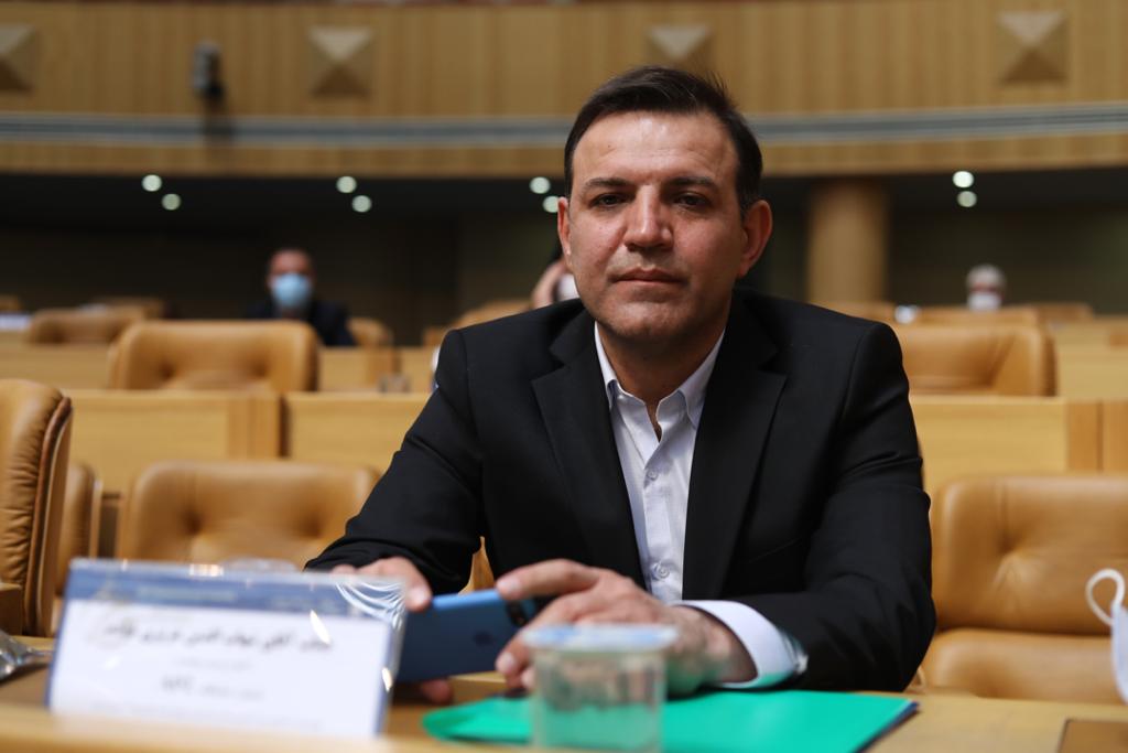 سردبیر طرفداری در گفتگو با رادیو ایران: دل هیچ منتقدی برای شهاب عزیزی خادم تنگ نمی شود