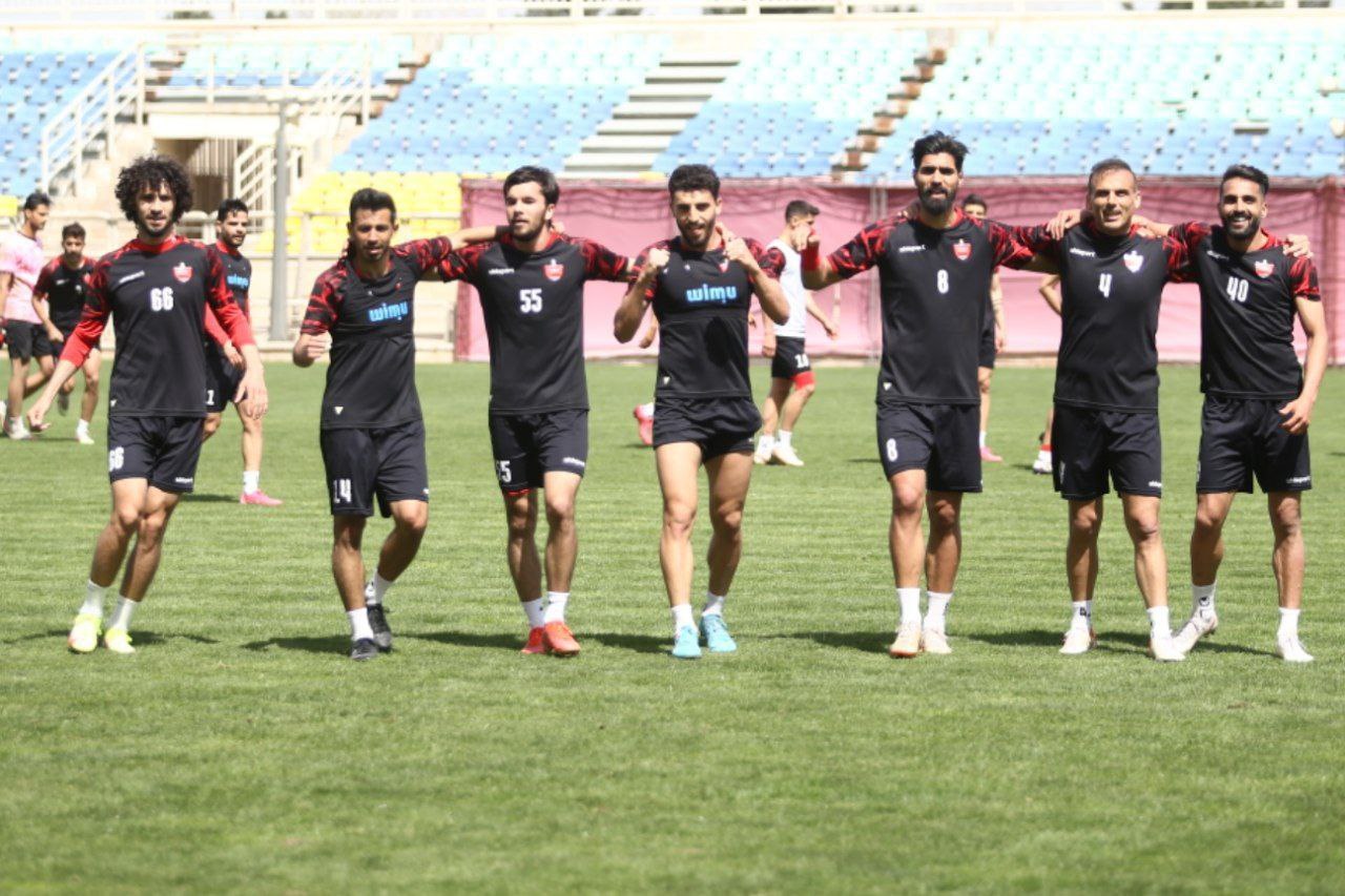 تمرین روز جمعه پرسپولیس با حضور تاجیکی ها | گزارش تمرین