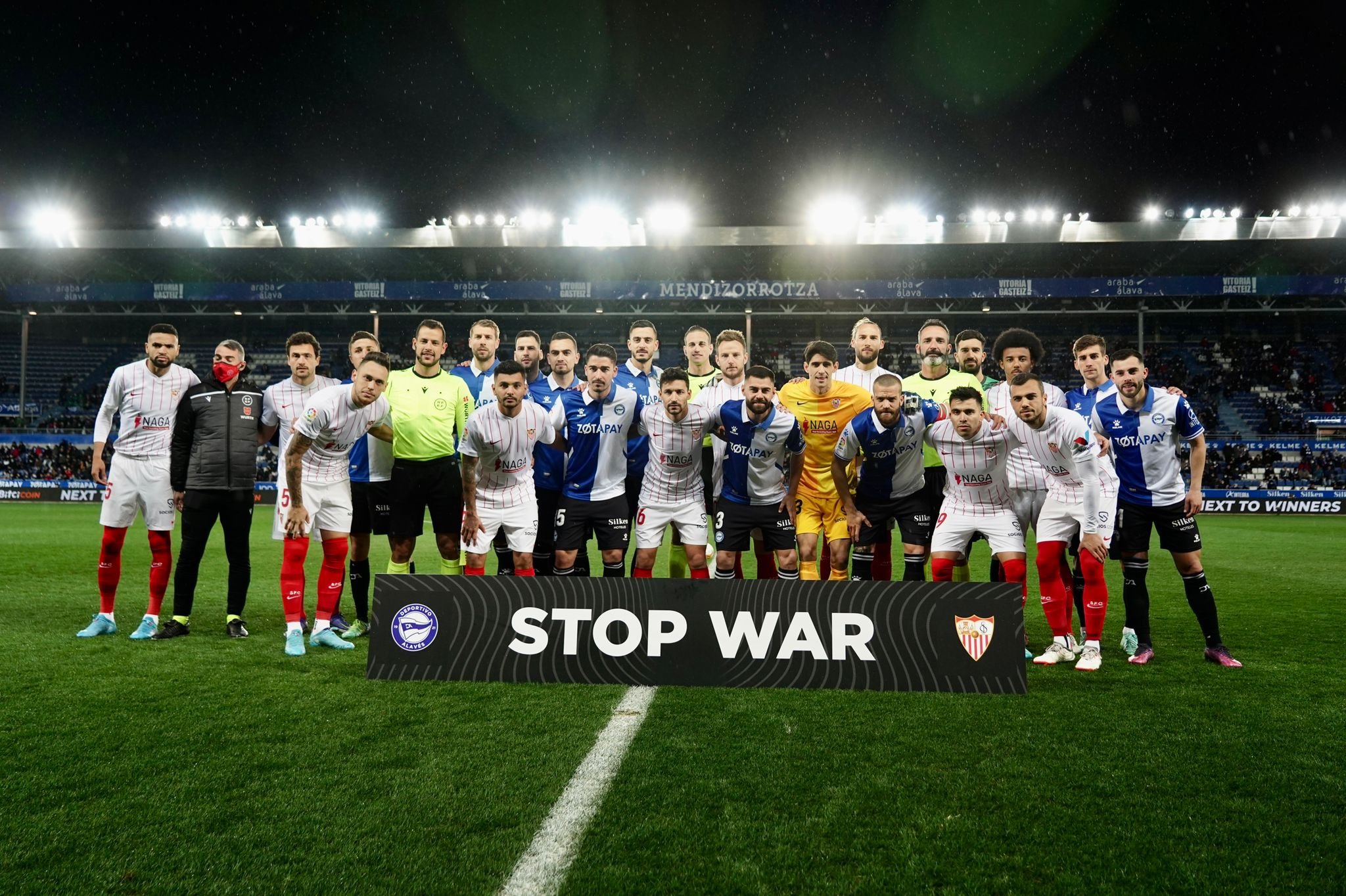 آلاوز 0-0 سویا؛ دورتر و دورتر!