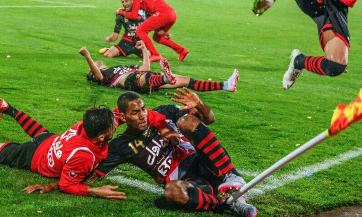 شکایت جری بنگستون از باشگاه پرسپولیس