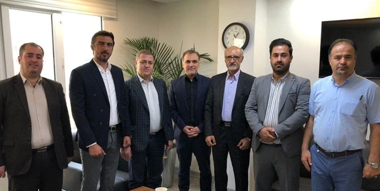 دیدار مدیرعامل و سرمربی آلومینیوم اراک با سرپرست موقت فدراسیون فوتبال