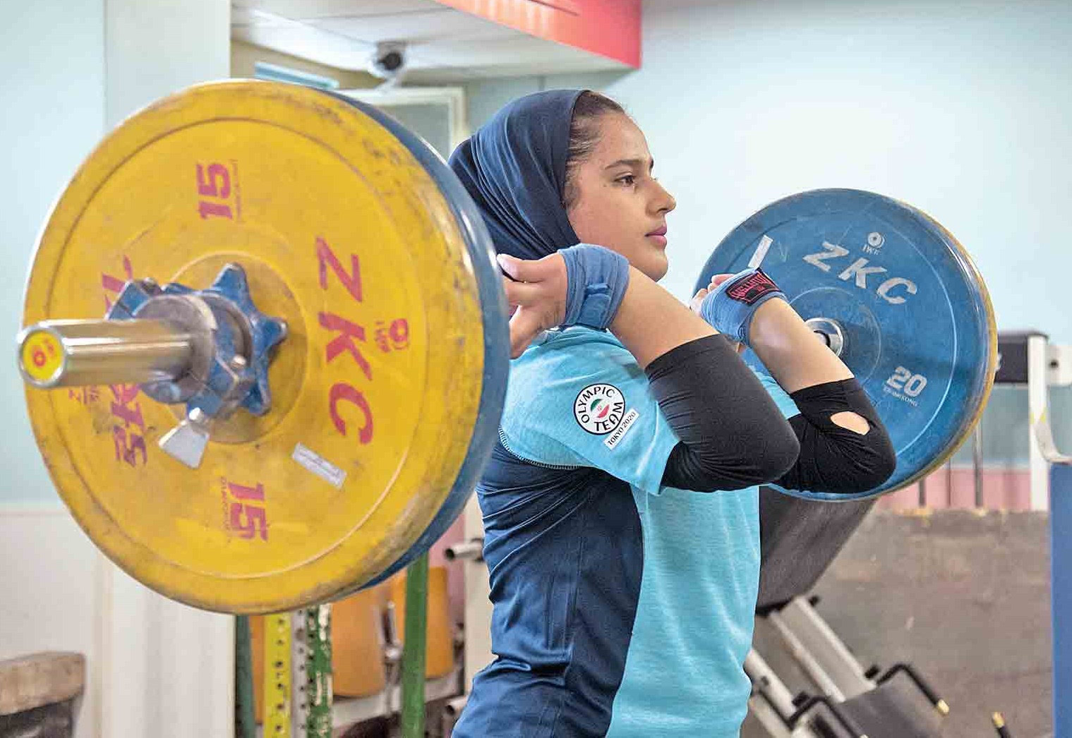دختر وزنه بردار نقشه فرارش را افشا کرد / یکتا جمالی: مراقبم خوابید، در رفتم!
