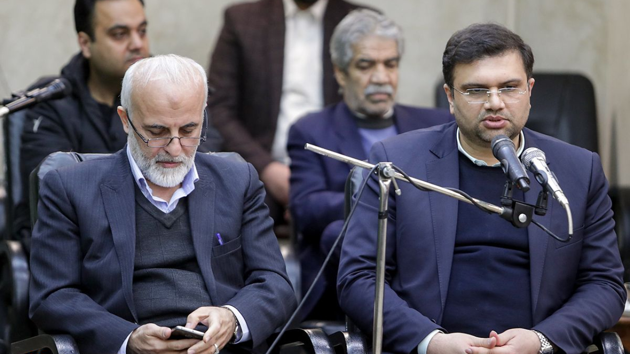 سوال باشگاه پدیده از احسان اصولی؛ شما که مدعی شفاف سازی هستی، شفاف بگو ده میلیارد ما کو؟