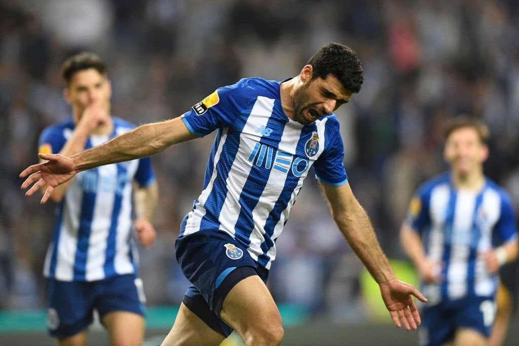 عکس طارمی دوباره روی جلد روزنامه های پرتغالی؛ پیش به سوی قهرمانی با ستاره ایرانی