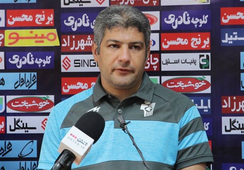 مربی ذوب آهن: امیدواریم کمیته انضباطی بهترین تصمیم را درباره اسدبیگی بگیرد