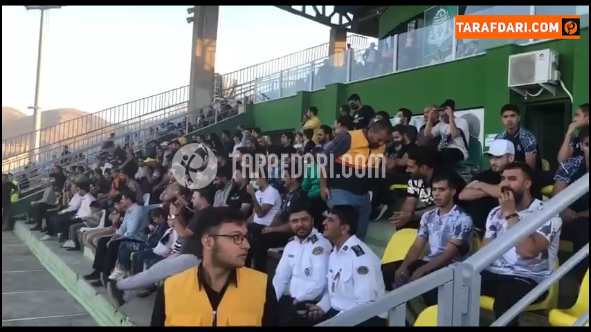 فیلم حضور تماشاگران در بازی بدون تماشاگر آلومینیوم و پرسپولیس! / اختصاصی طرفداری
