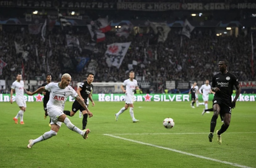 آینتراخت فرانکفورت 0-0 تاتنهام؛ تقسیم امتیازات در آشیانه عقاب ها