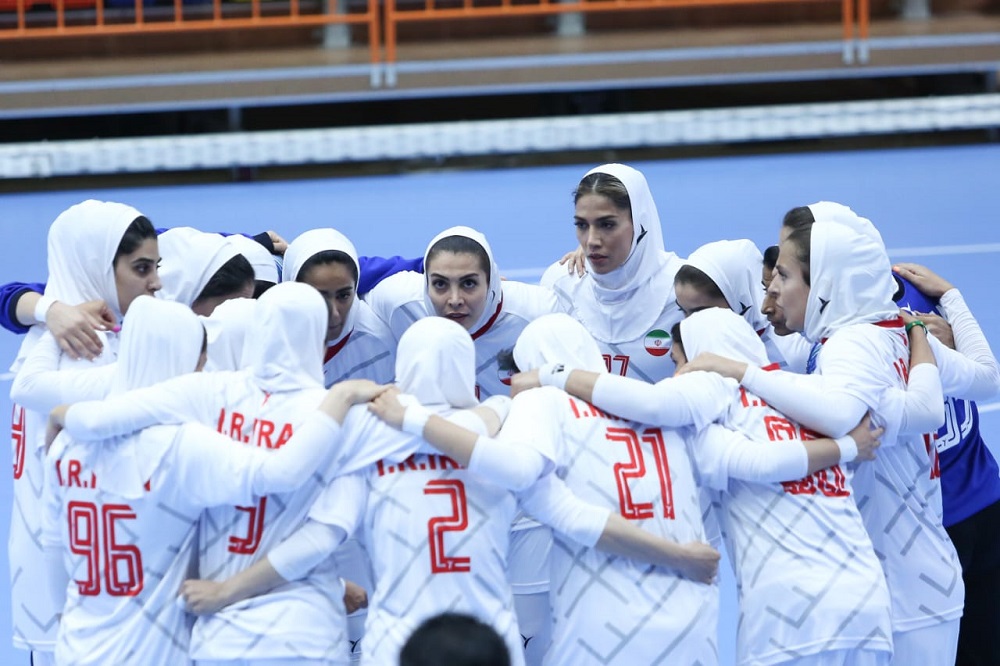 نه اختلافات داخلی، نه فشارهای بیرونی، موضوع پول است!/ زنان هندبالیست قهرمانی آسیا را از دست میدهند؟
