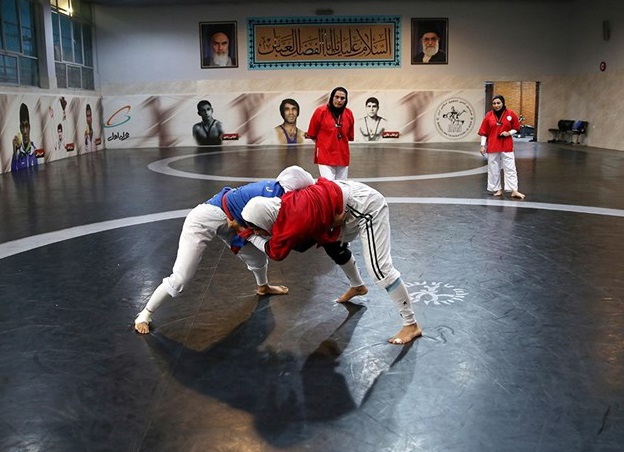 فاجعه حیرتانگیز برای کشتی ایران در ترکیه؛ اسکان زنان در کانکس بدون سرویس بهداشتی!