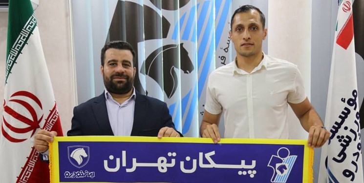 دروازهبان پیکان قراردادش را تمدید کرد