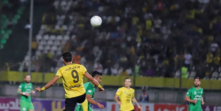 النجف عراق به مصاف سپاهان نوین میرود