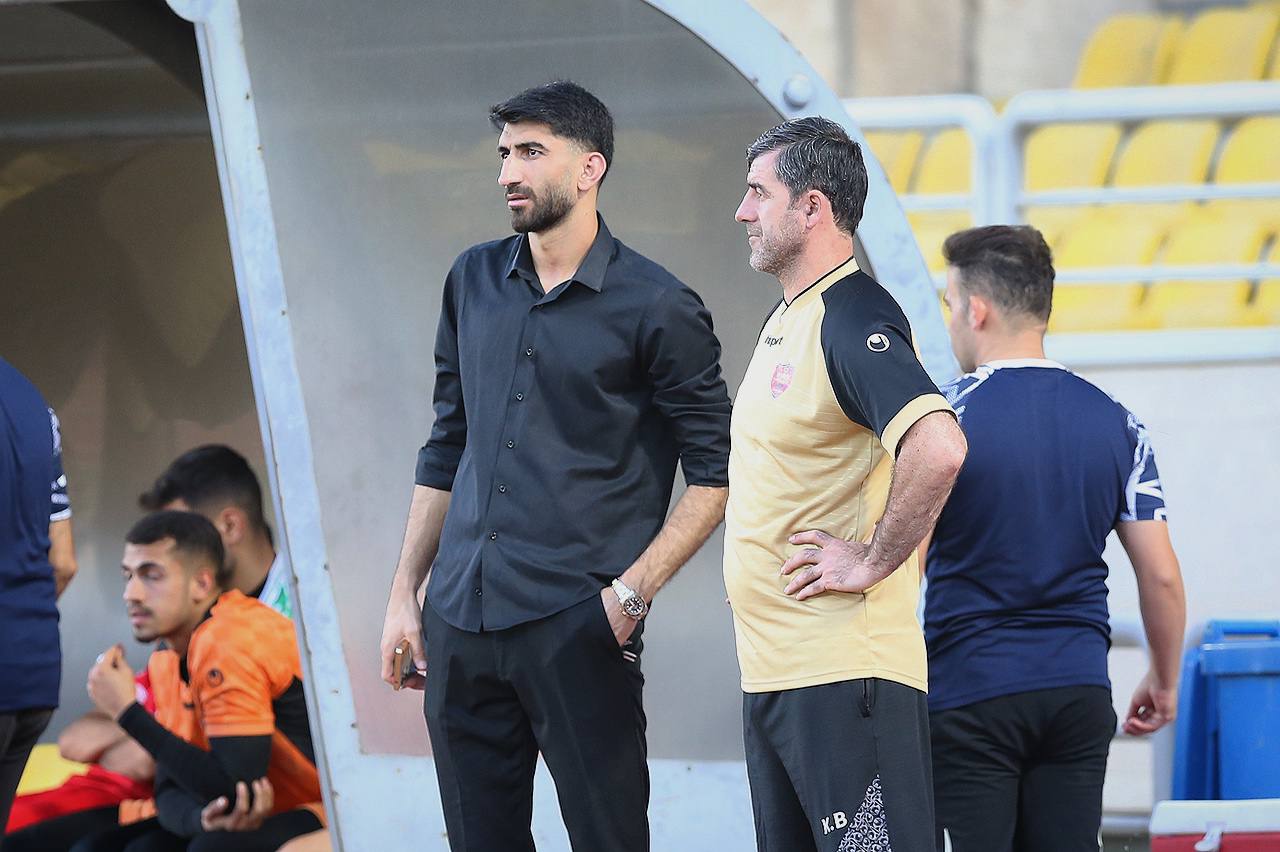 عکس| نقش جدید بیرانوند در پرسپولیس/ علی بیرو در لباس سرمربیگری