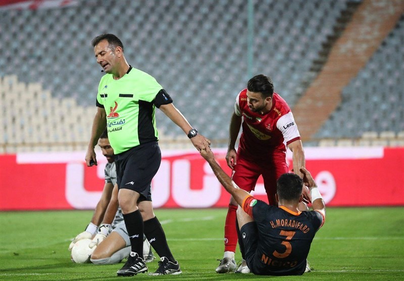 حیدر سلیمانی: داور باید به سود پرسپولیس پنالتی اعلام می کرد