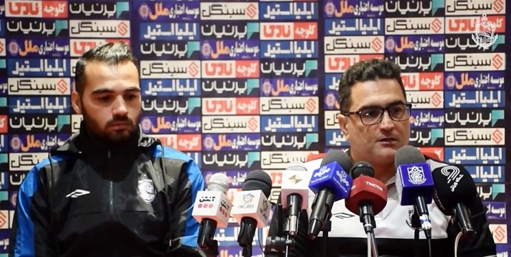 مربی ملوان جواب مورایس را داد / برزگر: کم باد بودن توپ بهانه است