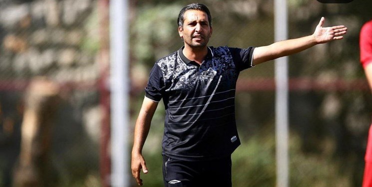 سرمربی امید پرسپولیس: استقلال یک مشت هوچی گر دور خودش جمع کرده است