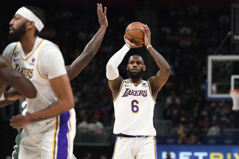 فصل عادی NBA | مرور نتایج کلی مسابقات؛ پیروزی لیکرز و پلیکانز در روز شکست میلواکی