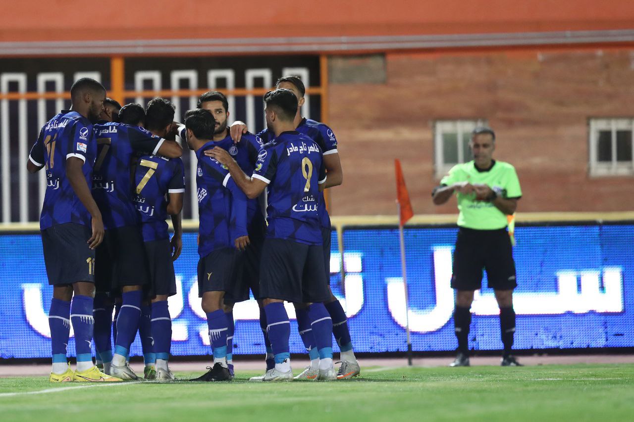 استقلال برای اولین بار قهرمان سوپرجام شد