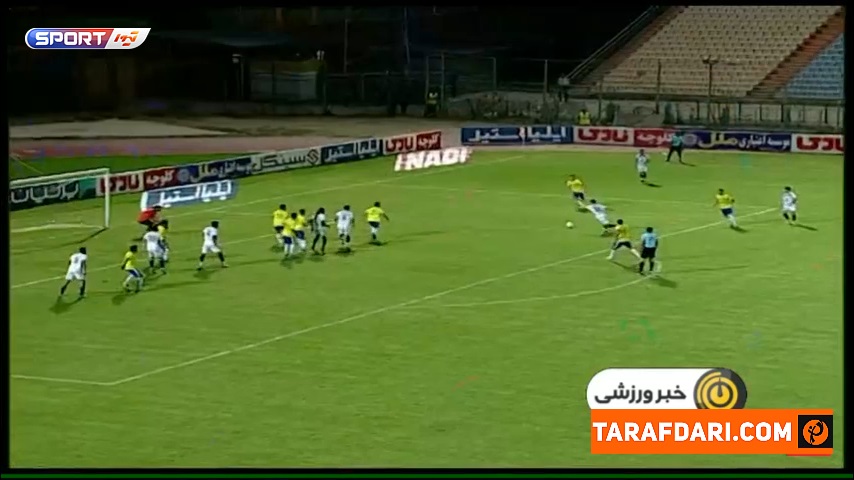 فیروز کریمی: اگر فدراسیون اجازه دهد در مقابل استقلال و گل گهر 13 نفره بازی کنیم چه اتفاقی می افتد! / فیلم