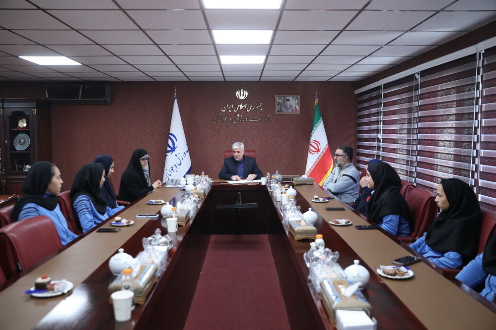 تأکید وزیر ورزش بر خودکفایی و استقلال ورزش بانوان/ سجادی: میخواهیم ورزشکاران بتوانند از مربیان زن استفاده کنند