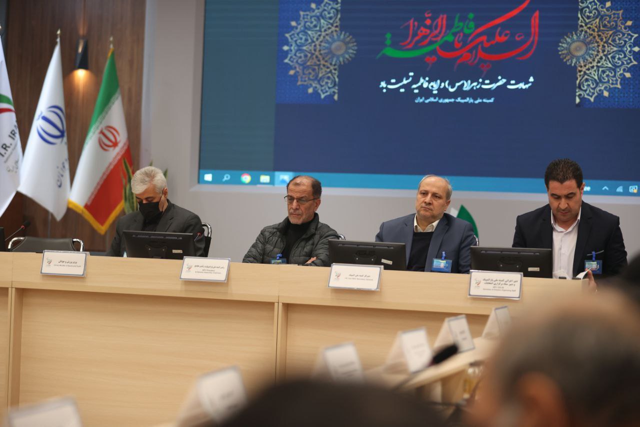 تقدیر وزیر ورزش از خسروی وفا و تبریک به کارگری/ سجادی: برنامههای ویژهای داریم