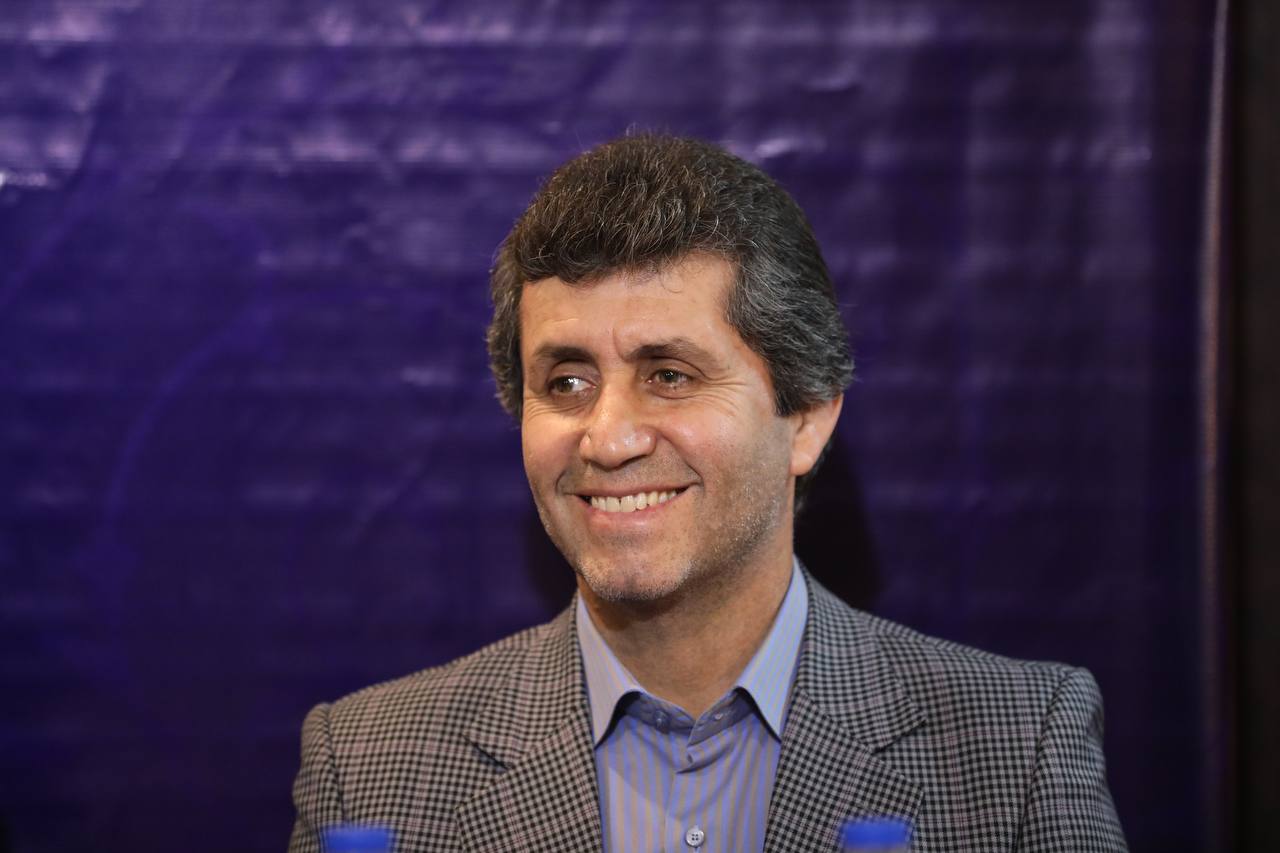 حمله دبیر فدراسیون وزنهبرداری به رئیس پییشین/ مقامی: مرادی با افراد غیرمتخصص قرارداد بست