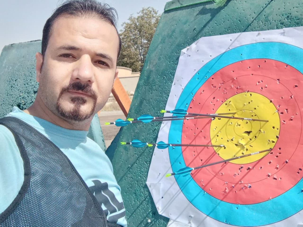 تیر و کمان را دزدیدند، دزد را گرفتند، سفر لغو شد! / سارقی که به کاهدان زد