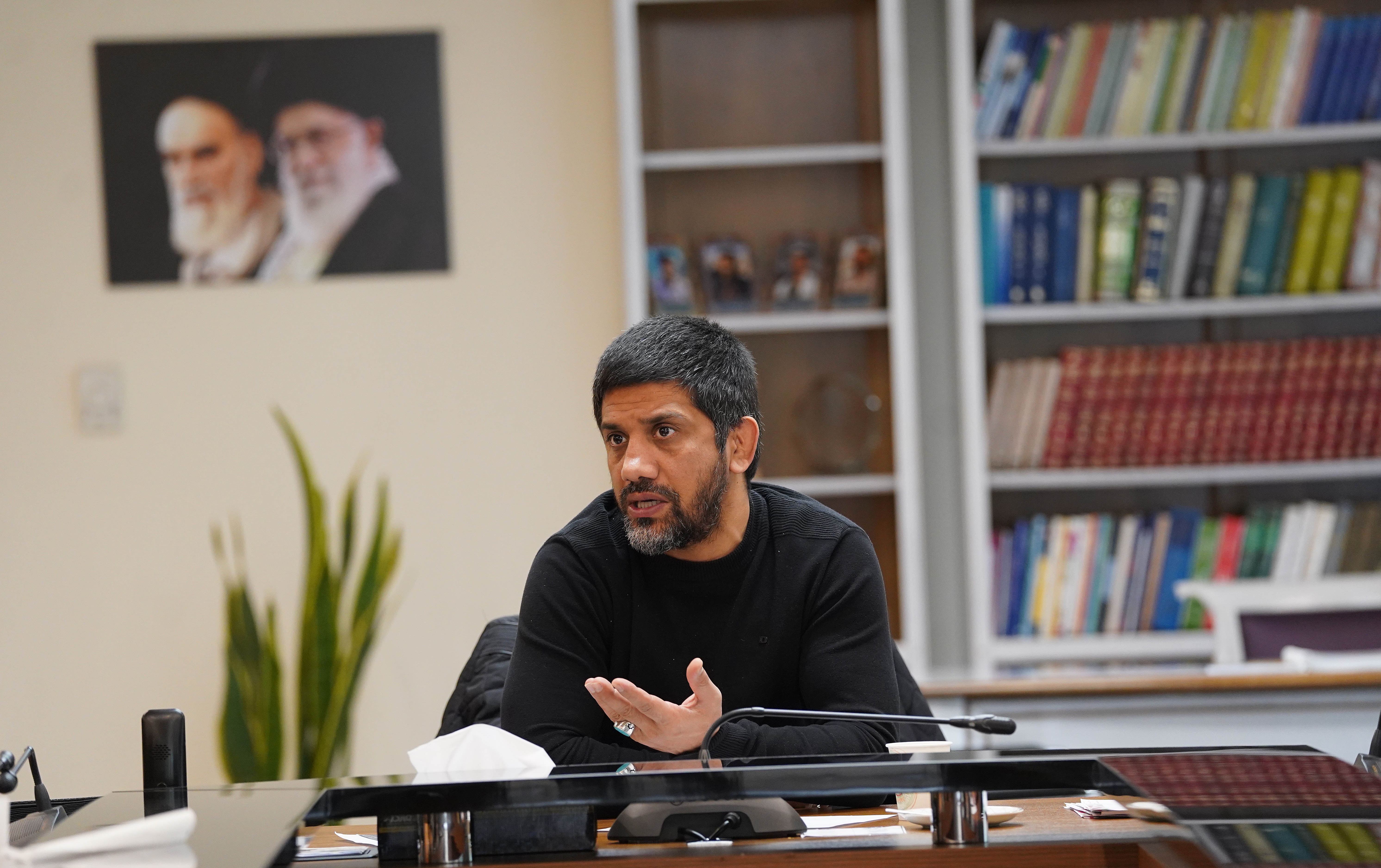 جلسه فینالیستهای لیگ برتر فرنگی با رئیس فدراسیون کشتی/ دبیر: مسابقات در فضای سالم برگزار میشود