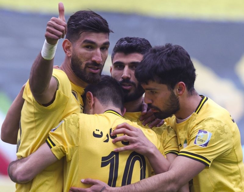 سپاهان ۳-1 هوادار؛ طلایی پوشان با برد به سراغ پرسپولیس رفتند