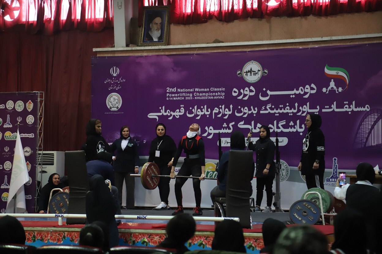 پاورلیفتینگ زنان قهرمانی کشور| نفرات برتر جوانان و بزرگسالان مشخص شدند