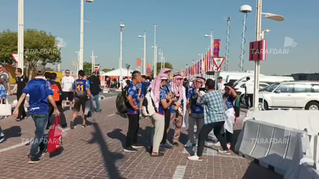فضای اطراف ورزشگاه خلیفه در آستانه بازی آلمان و ژاپن / فیلم