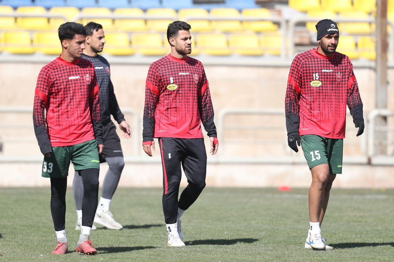 اسکان پرسپولیسی ها در هتل آسمان اصفهان